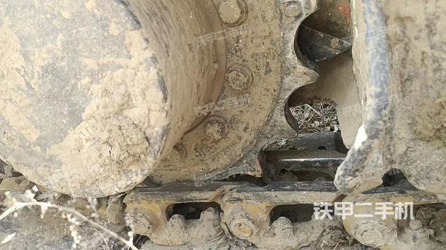 單側(cè)履帶整體（整機(jī)外觀）