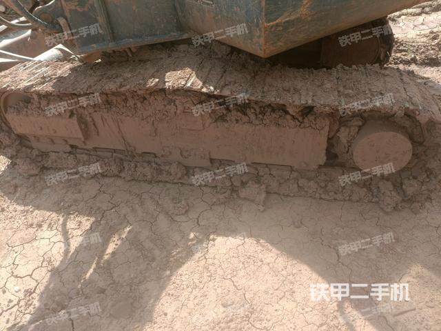 右側(cè)履帶整體?（行走機(jī)構(gòu)）