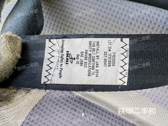 后窗玻璃角標（駕駛室部分）