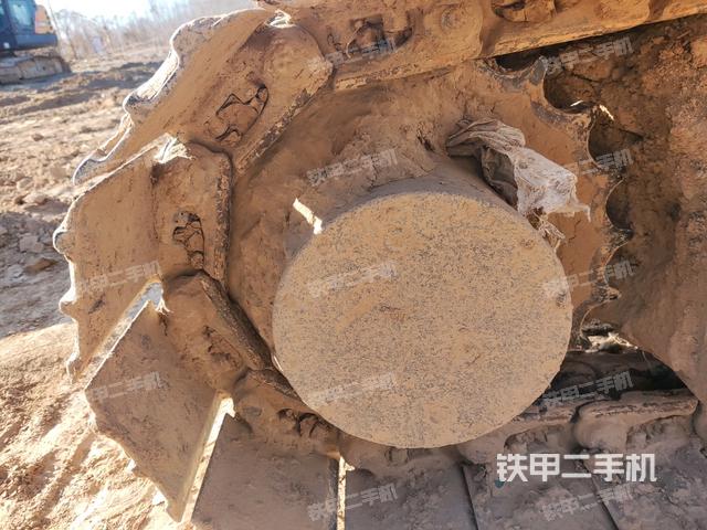 左驅(qū)動輪（行走機(jī)構(gòu)）