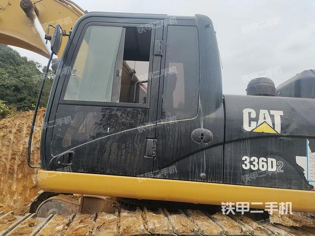 駕駛室整體(整機(jī)外觀) 駕駛室整體(整機(jī)外觀)