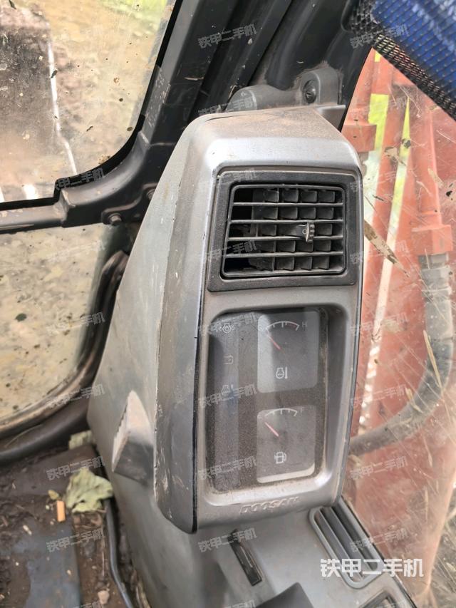 ?駕駛室正側(cè)（駕駛室部分）