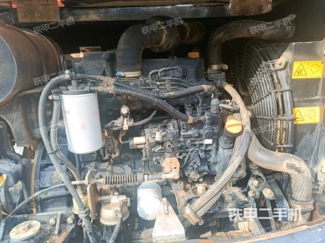 發(fā)動(dòng)機(jī)室（上車部件）