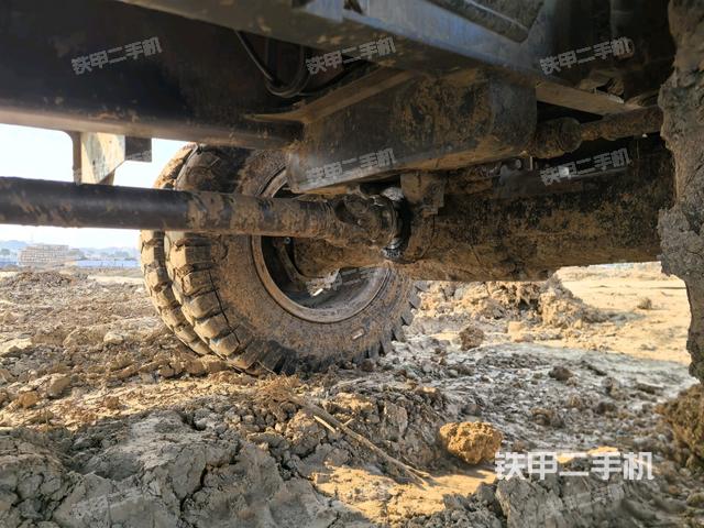 左導向輪(行走機構) 左導向輪(行走機構)