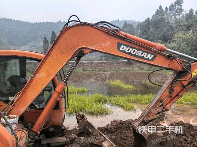 大臂整體?右側(cè)（工作和回轉(zhuǎn)裝置）