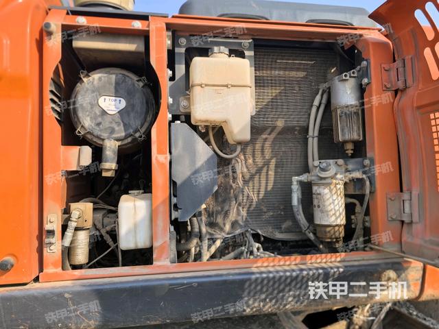 散熱器正面(大件艙室) 散熱器正面(大件艙室)