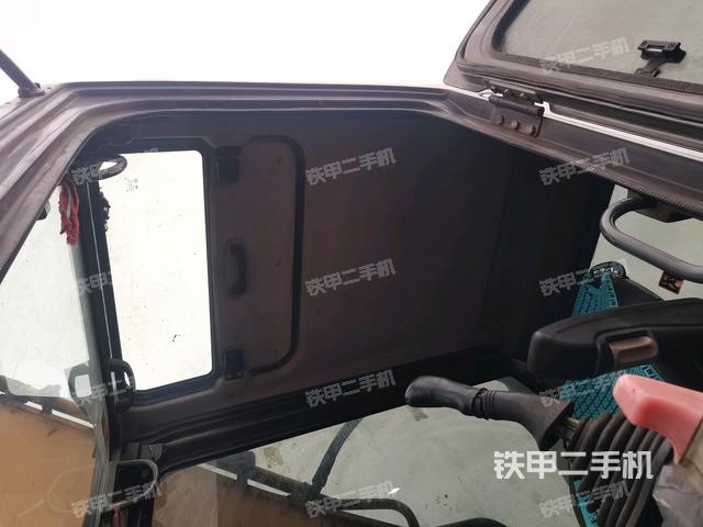 頂棚整體(駕駛室部分) 頂棚整體(駕駛室部分)
