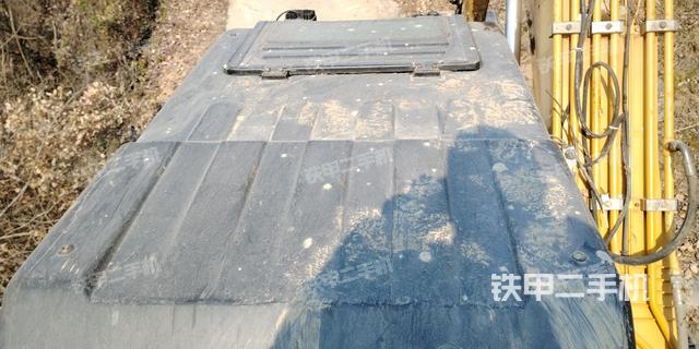 驾驶室顶部（整机外观）