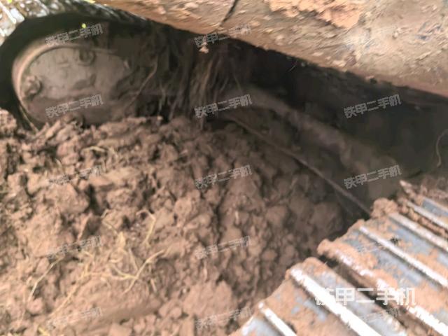 右側(cè)履帶整體?（行走機(jī)構(gòu)）