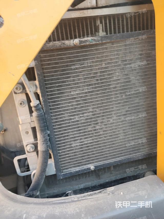 散熱器室(大件艙室) 散熱器室(大件艙室)