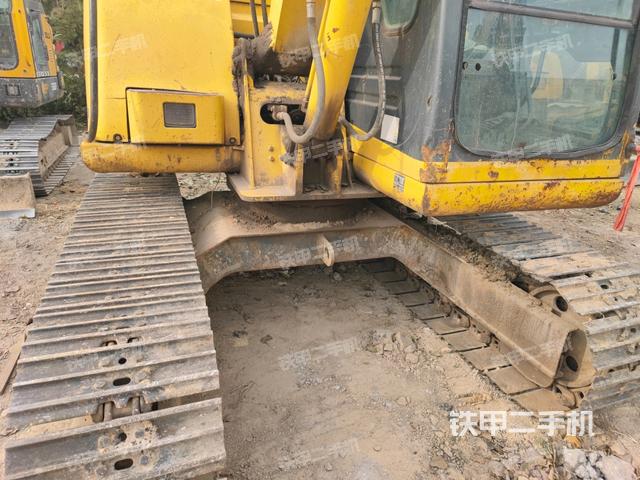 转盘和下车架正前（工作和回转装置）