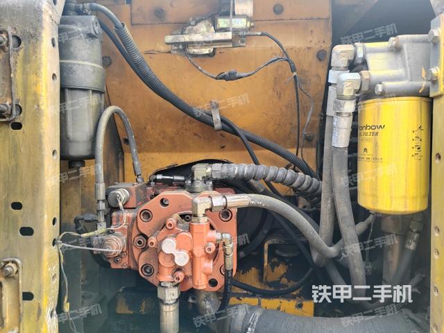 液壓泵斜45?右（大件艙室）