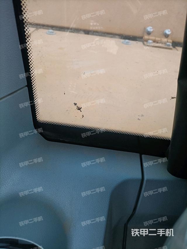 后窗玻璃角標(biāo)（駕駛室部分）