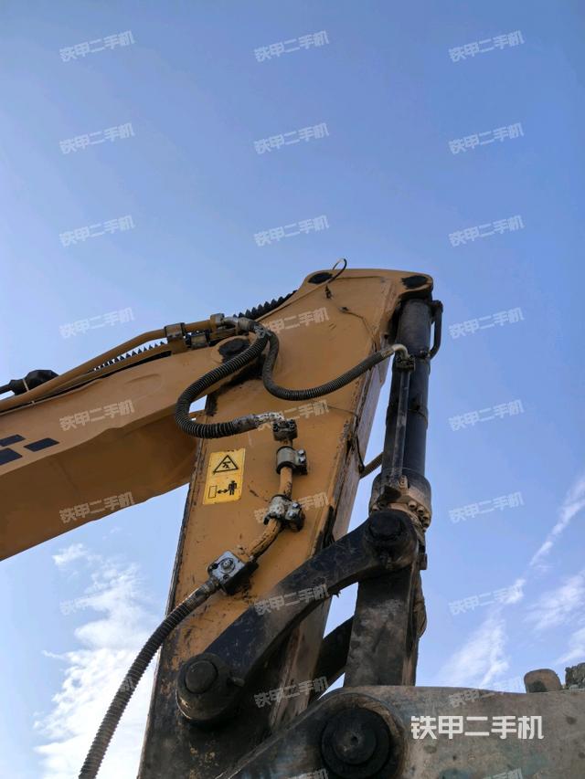 小臂整體右前(工作和回轉(zhuǎn)裝置) 小臂整體右前(工作和回轉(zhuǎn)裝置)