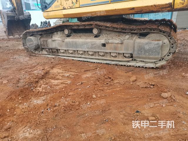 左側(cè)履帶整體?（行走機構(gòu)）