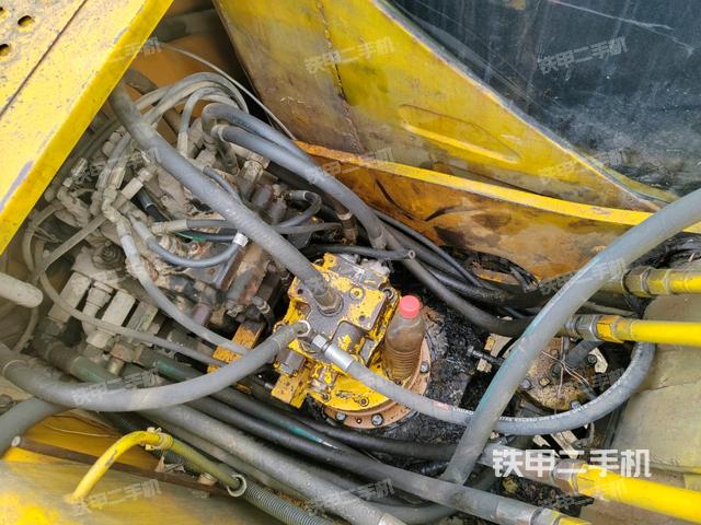 回轉(zhuǎn)馬達(dá)（上車部件）