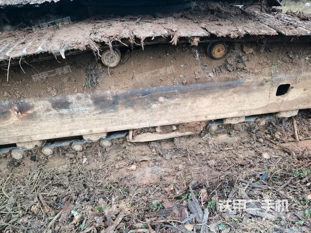 右側(cè)履帶整體(行走機(jī)構(gòu)) 右側(cè)履帶整體(行走機(jī)構(gòu))