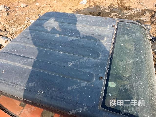 駕駛室頂部（整機(jī)外觀）