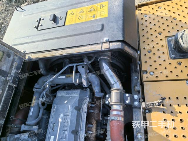 水箱+風(fēng)扇特寫(上車部件) 水箱+風(fēng)扇特寫(上車部件)