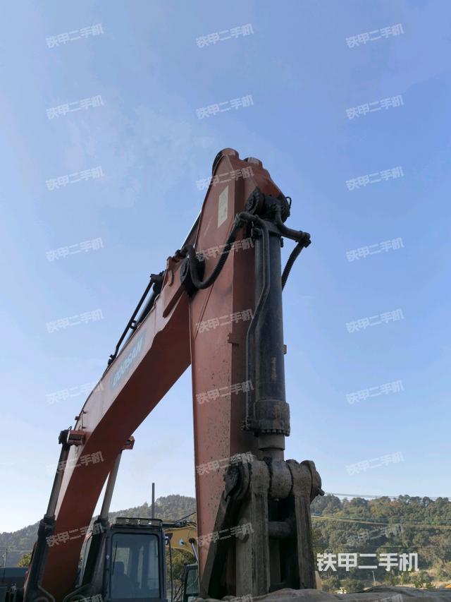 小臂整體右前（工作和回轉(zhuǎn)裝置）