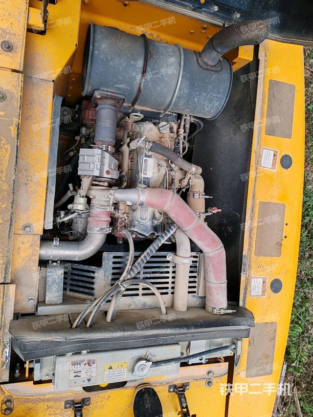 發(fā)動(dòng)機(jī)室（上車部件）