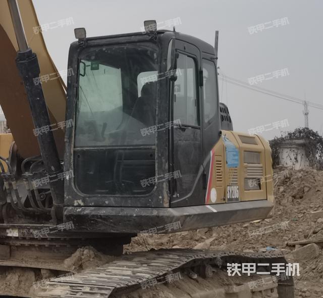 驾驶室整体（整机外观）