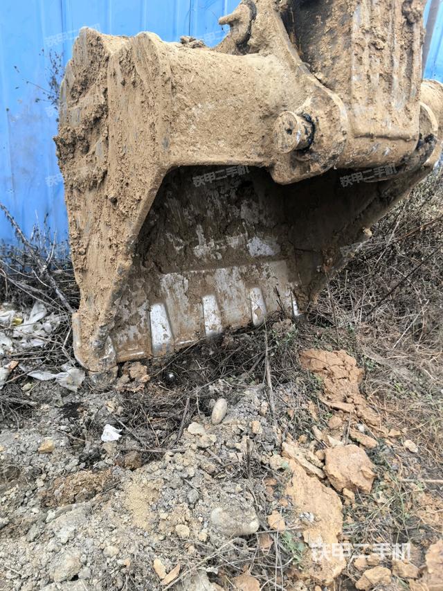 鏟斗右后整體（工作和回轉(zhuǎn)裝置）