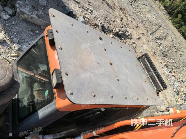 駕駛室頂部俯視（上車部件）