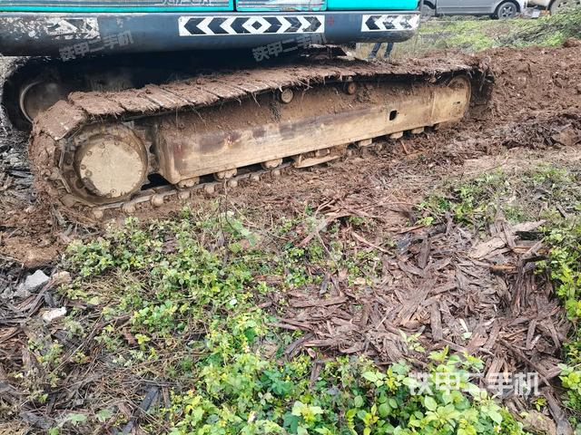 左側(cè)履帶整體?(行走機(jī)構(gòu)) 左側(cè)履帶整體?(行走機(jī)構(gòu))