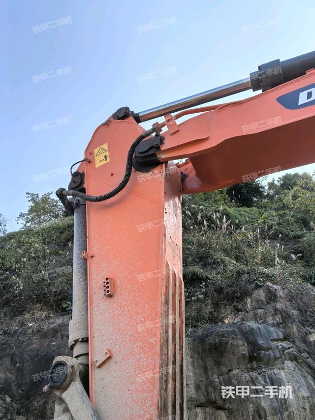 小臂整體左后（工作和回轉(zhuǎn)裝置）