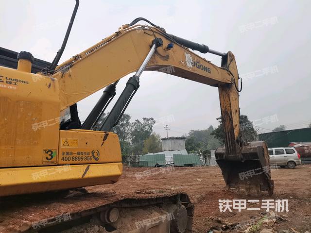 大臂整體?右側(cè)（工作和回轉(zhuǎn)裝置）