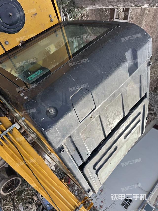 駕駛室頂部（整機(jī)外觀）