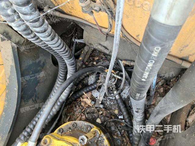 中央回转接头特写（上车部件）