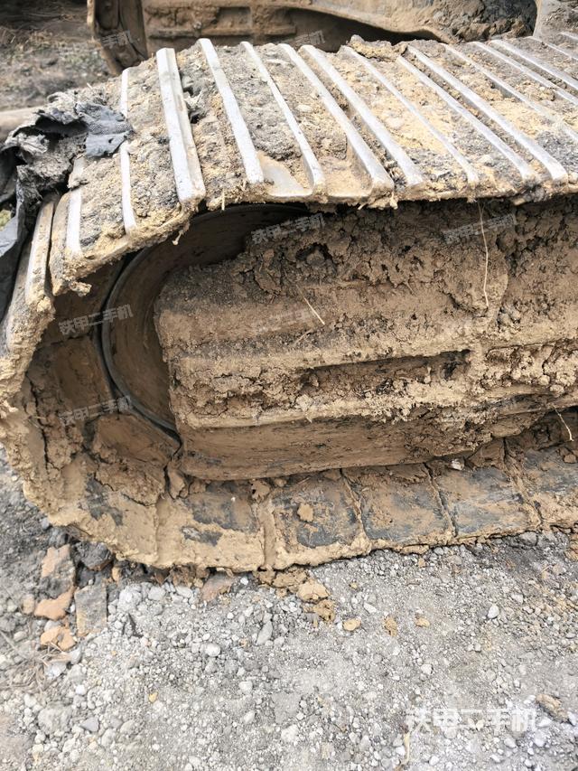 右驅(qū)動(dòng)輪（行走機(jī)構(gòu)）