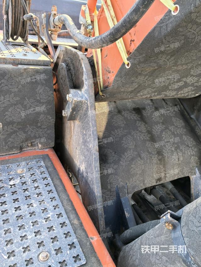 大臂根部?斜視（工作和回轉(zhuǎn)裝置）