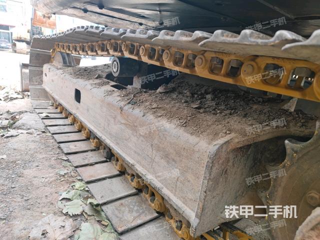 右側履帶整體?(行走機構) 右側履帶整體?(行走機構)