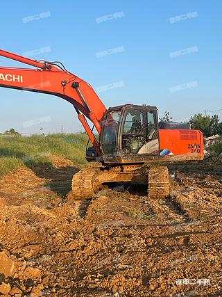 连云港市出售 日立 ZX240-5A 挖掘机