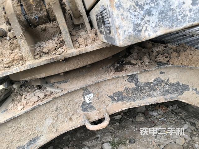 轉(zhuǎn)盤和下車架正前（工作和回轉(zhuǎn)裝置）