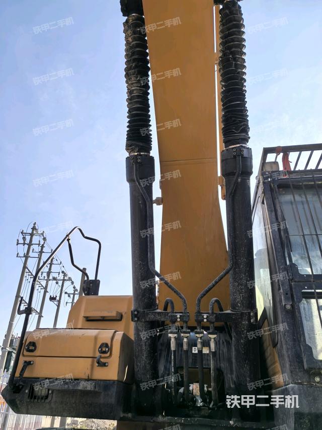 大臂油缸整體?豎拍(工作和回轉(zhuǎn)裝置) 大臂油缸整體?豎拍(工作和回轉(zhuǎn)裝置)