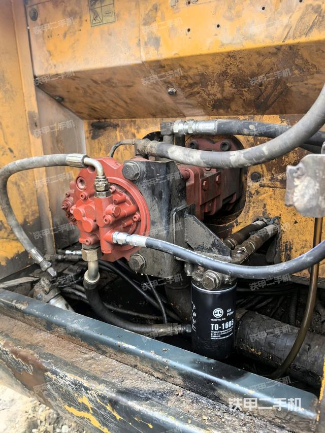 液压泵斜45 左（大件舱室）