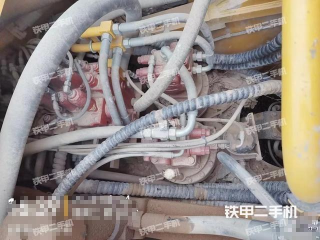 回轉(zhuǎn)馬達和主控閥（整機外觀）