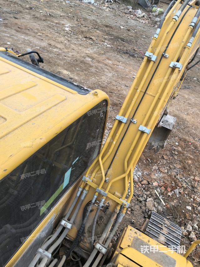 大臂背部俯視（工作和回轉(zhuǎn)裝置）