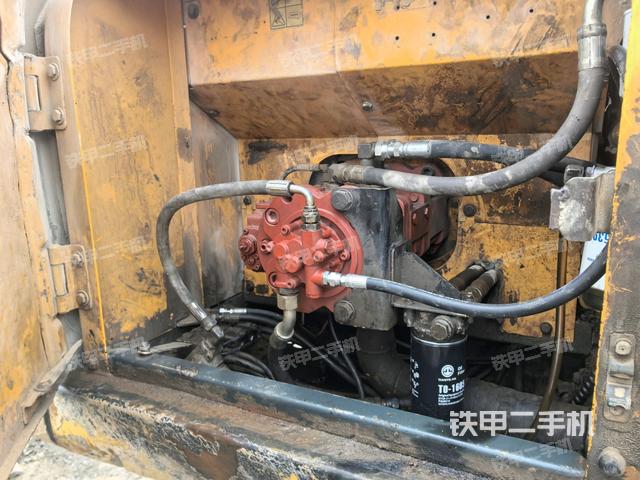 液压泵斜45 右（大件舱室）