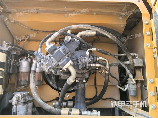 液壓泵斜45?左(大件艙室) 液壓泵斜45?左(大件艙室)