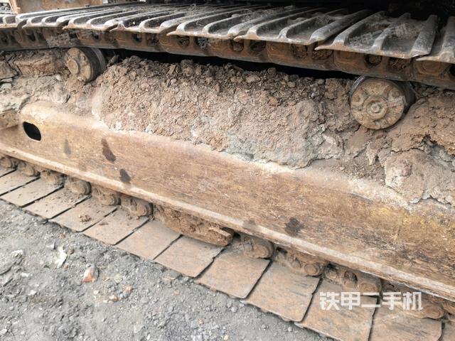 右驱动轮（行走机构）