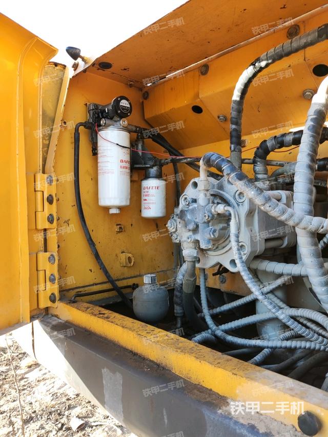 液壓泵斜45?左（大件艙室）