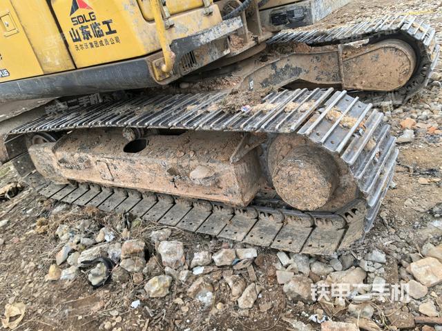 右側(cè)履帶整體?（行走機(jī)構(gòu)）