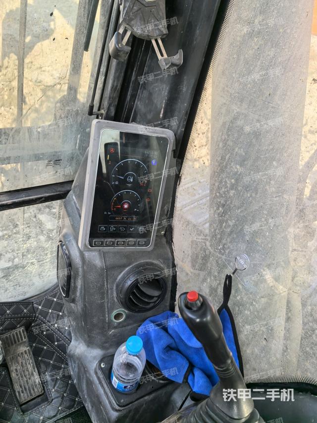 顯示屏?(駕駛室部分) 顯示屏?(駕駛室部分)