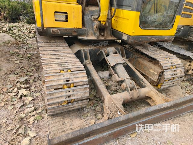 轉盤和下車架正前(工作和回轉裝置) 轉盤和下車架正前(工作和回轉裝置)