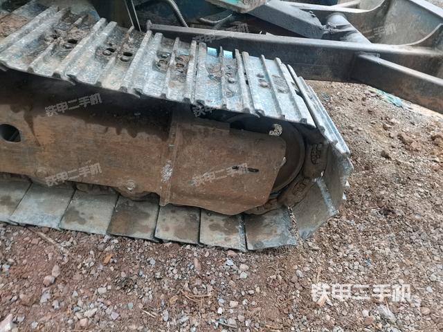 右導向輪(行走機構) 右導向輪(行走機構)